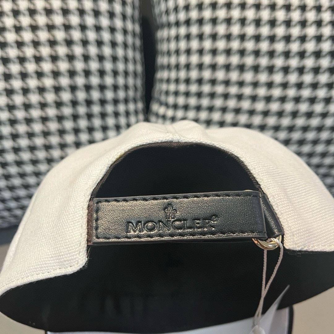 Moncler Caps